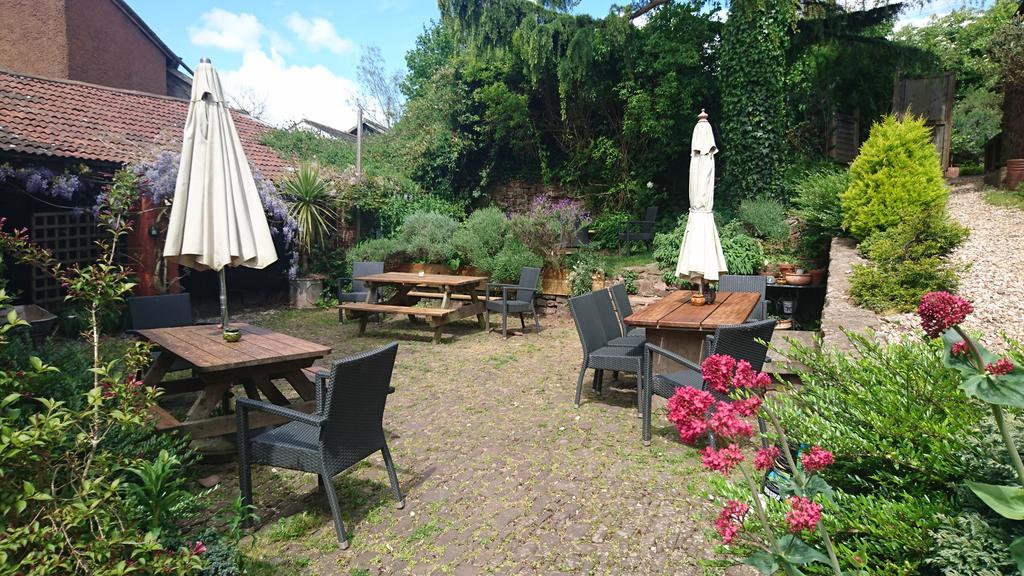 The Lamb Inn Кредітон Екстер'єр фото