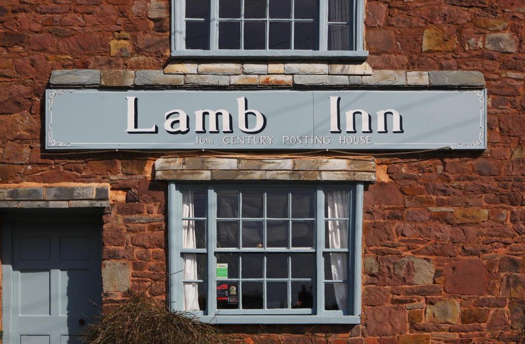 The Lamb Inn Кредітон Екстер'єр фото