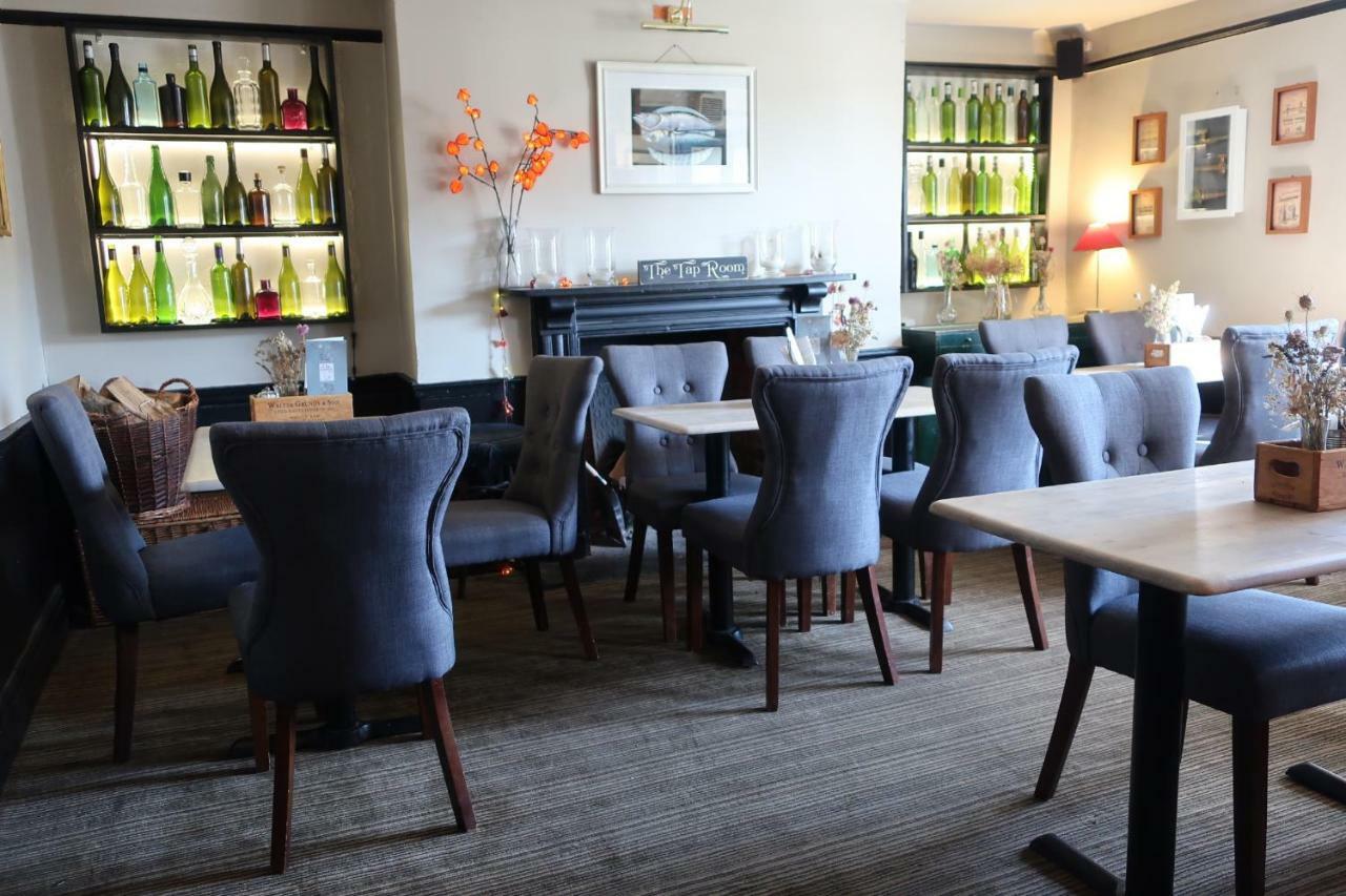 The Lamb Inn Кредітон Екстер'єр фото